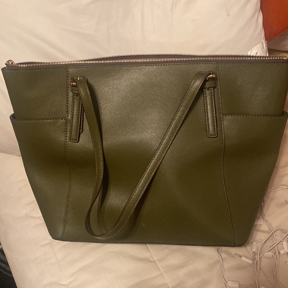 ❗CLOSET CLOSING ❗✨NWOT✨Michael Kors Charlotte Bag - Picture 7 of 10